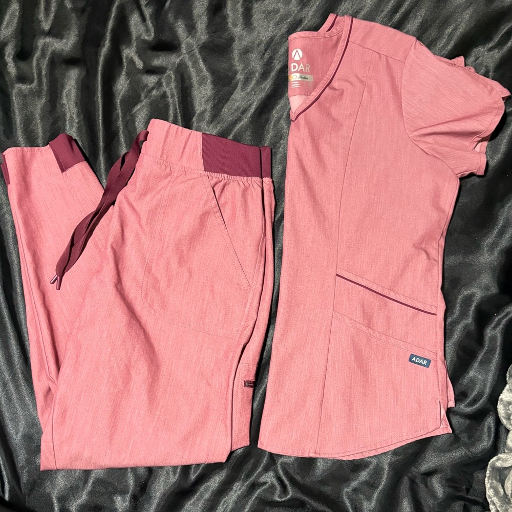 Adar scrub set
